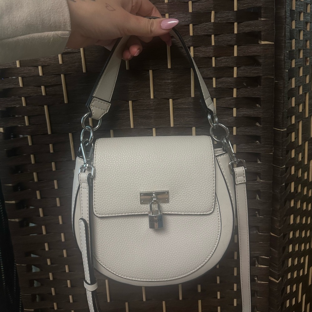 Small Guess shoulder/ crossbody bag purse. Nude with silver hardware.